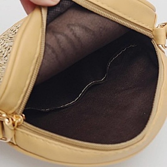 Tropical Pineapple Embroidered Round Straw Crossbody Bag - Picture 13 of 16